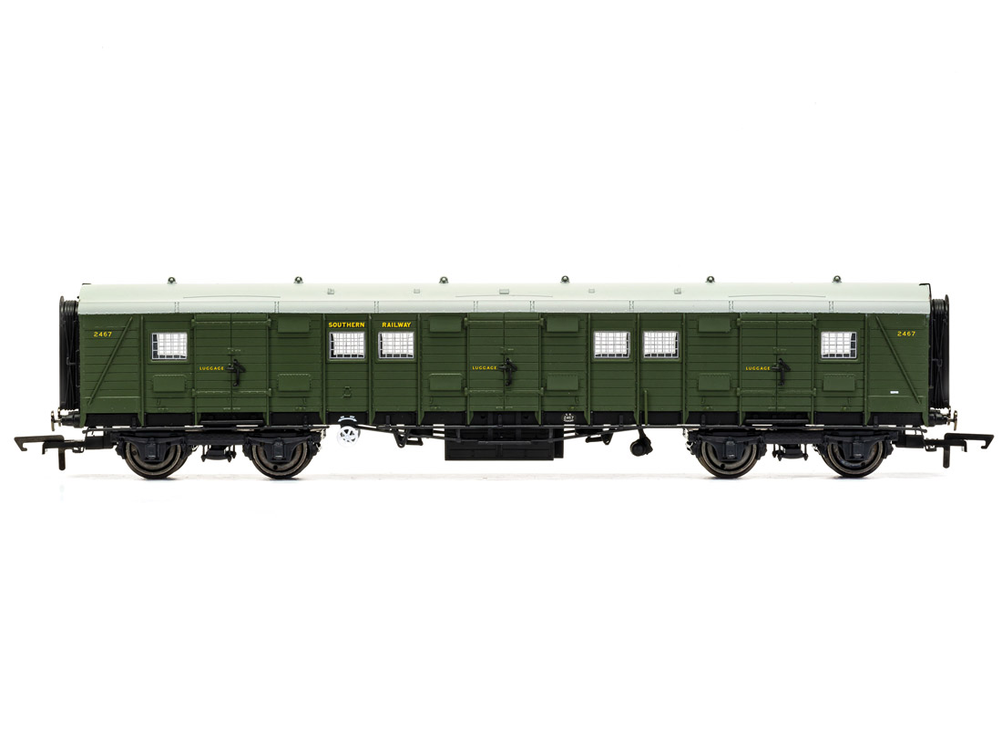 freight-wagon-Luggage-Van-2467-SR-Hornby-R60090_b_0.jpg